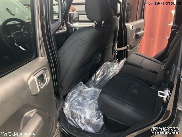 20款Gladiator角斗士牧马人皮卡性能体验