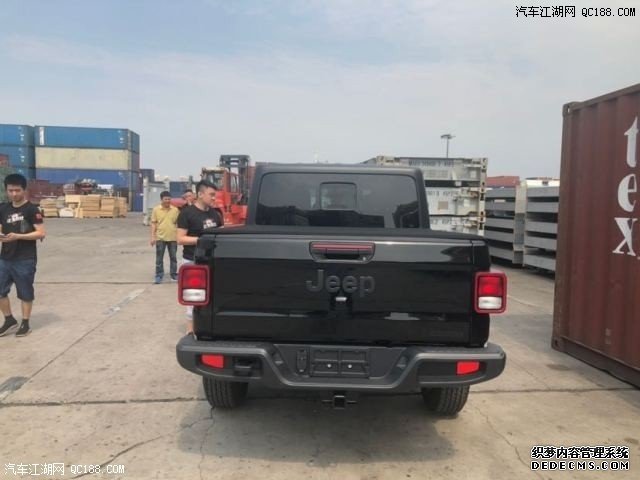 20款Gladiator角斗士牧马人皮卡性能体验