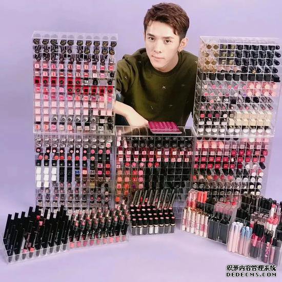 李佳琦,图源美one网红平台微信公众号