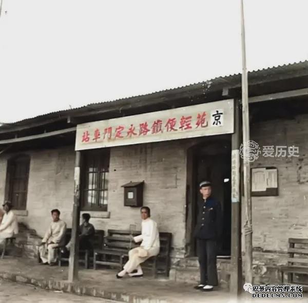 老北京曾经跑客运的轻便火车 跟现在游乐园里差不多 全程五英里