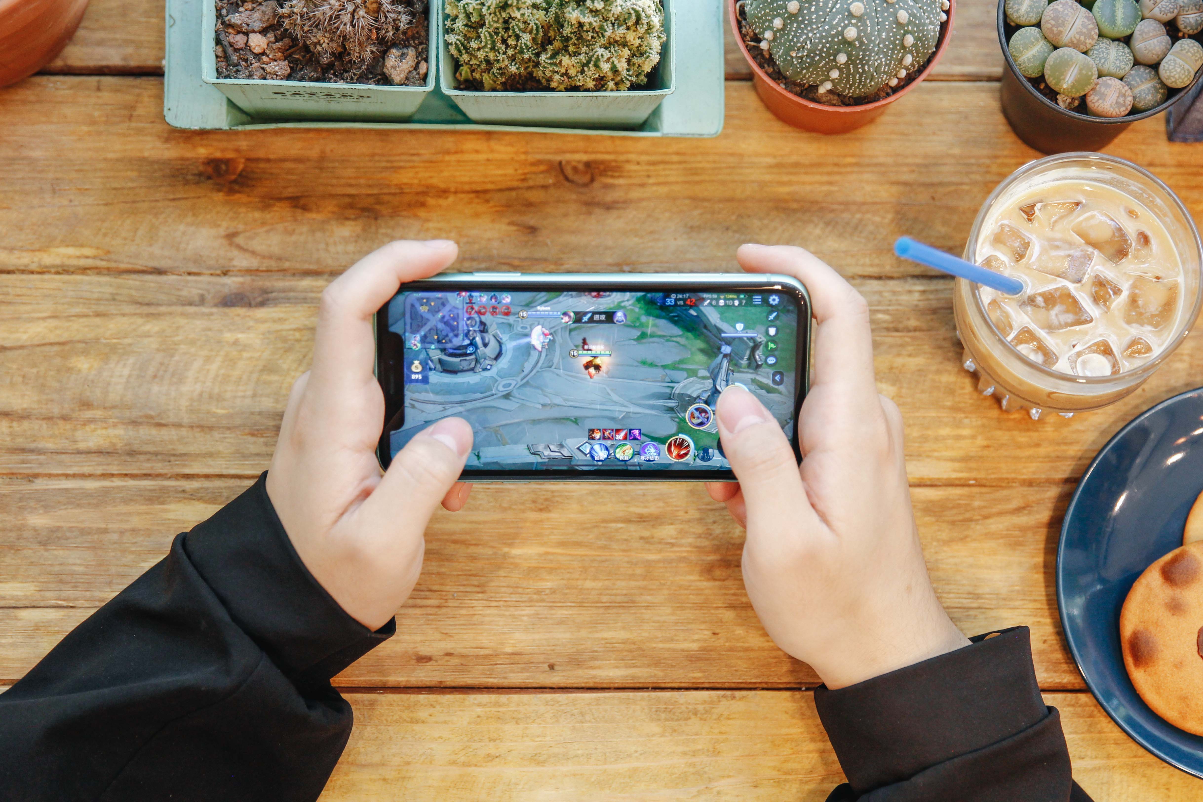 iPhone 11 和 iPhone 11 Pro 该怎么选?