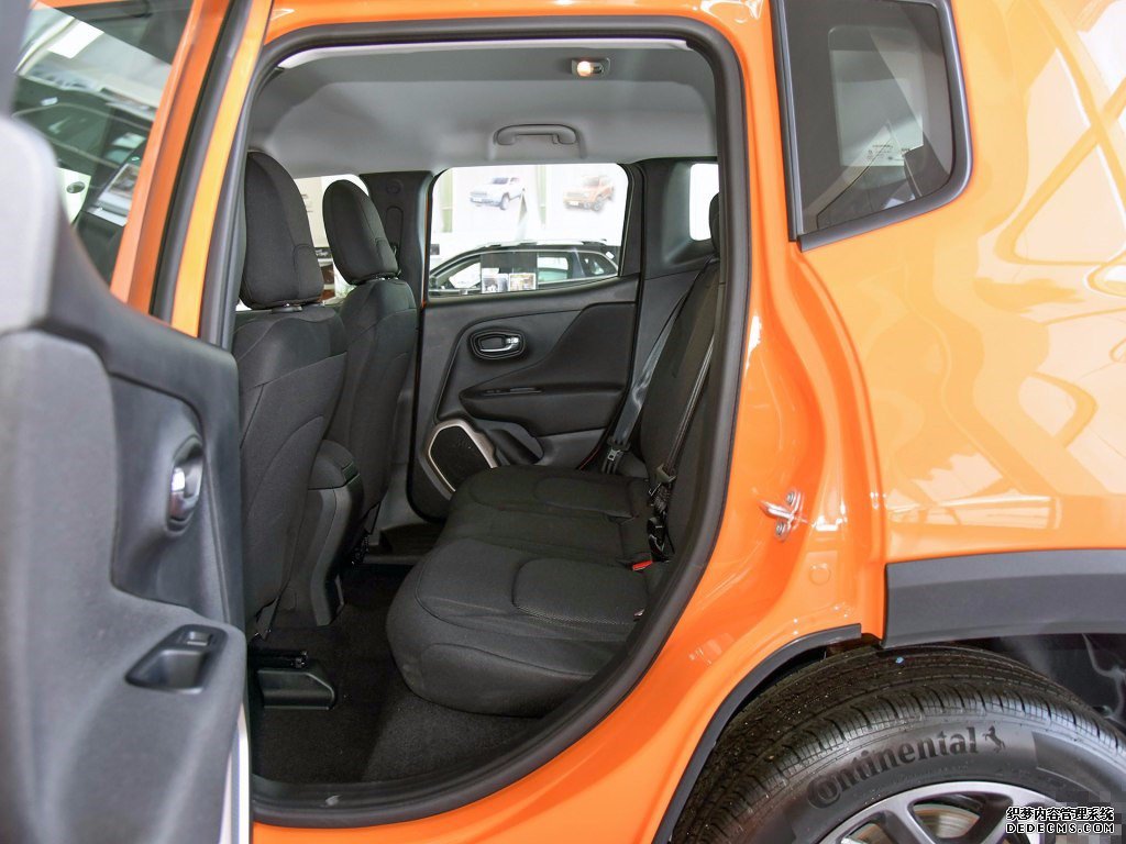 新款Jeep自由侠全新降价优惠促销