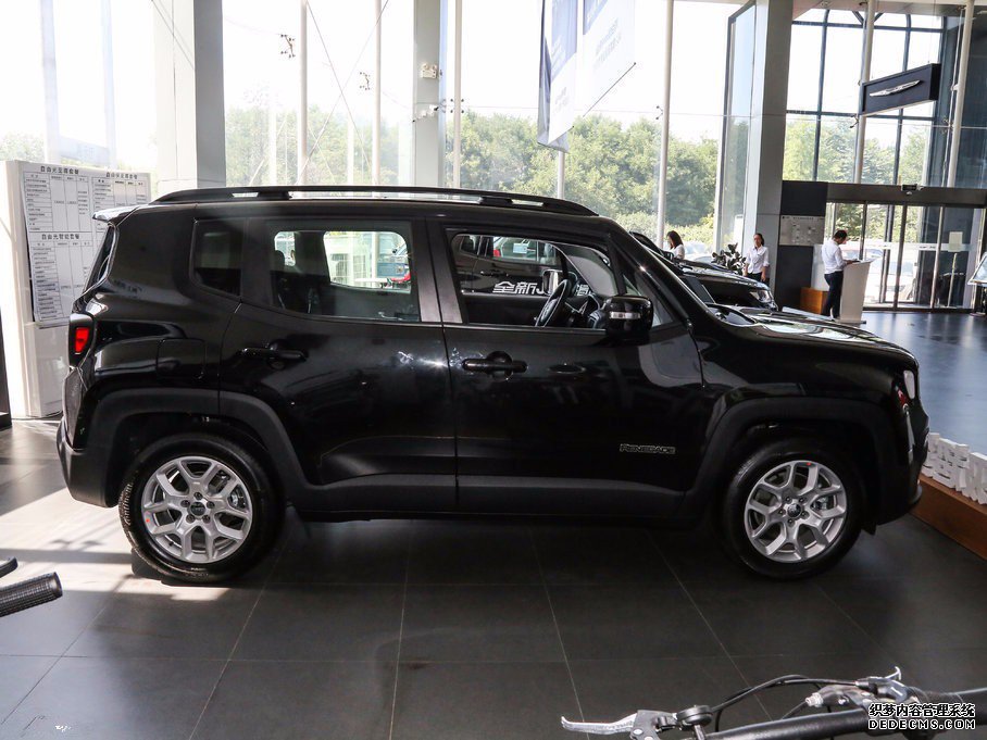 新款Jeep自由侠全新降价优惠促销